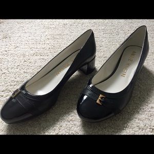 NEW Anne Klein block heels - 7M - leather